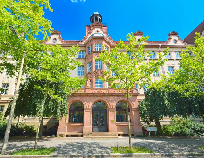 Schulbau Ganztag