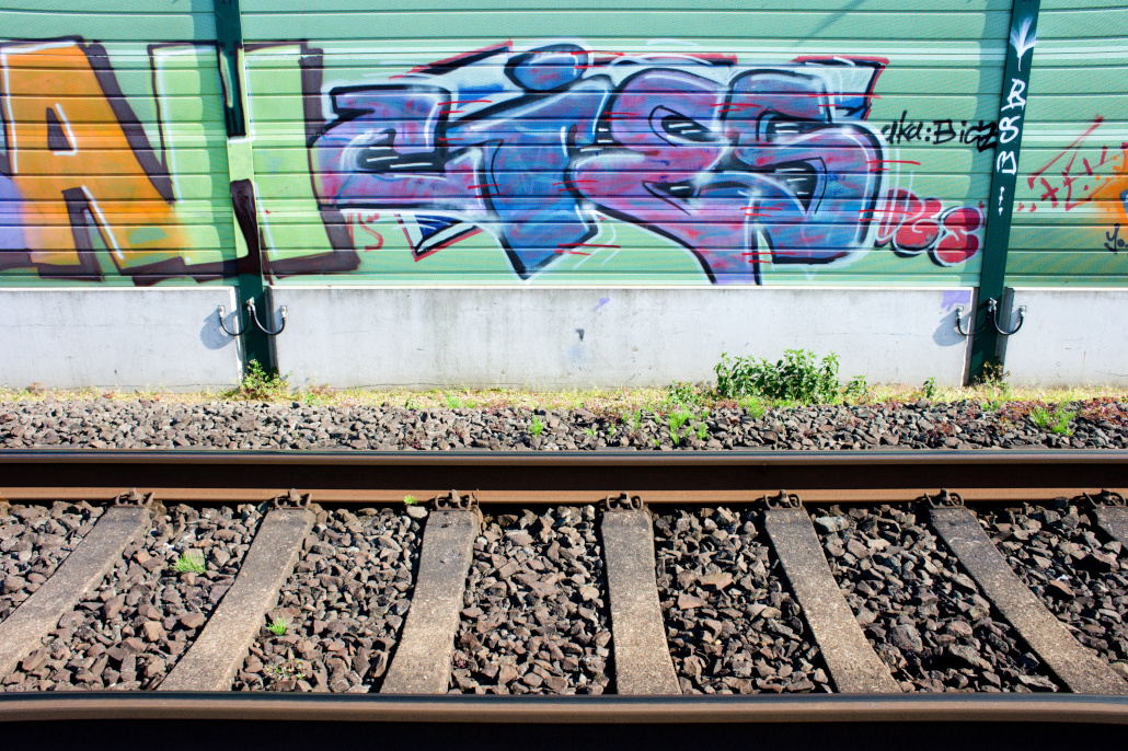 Graffiti; Schienen; Zug